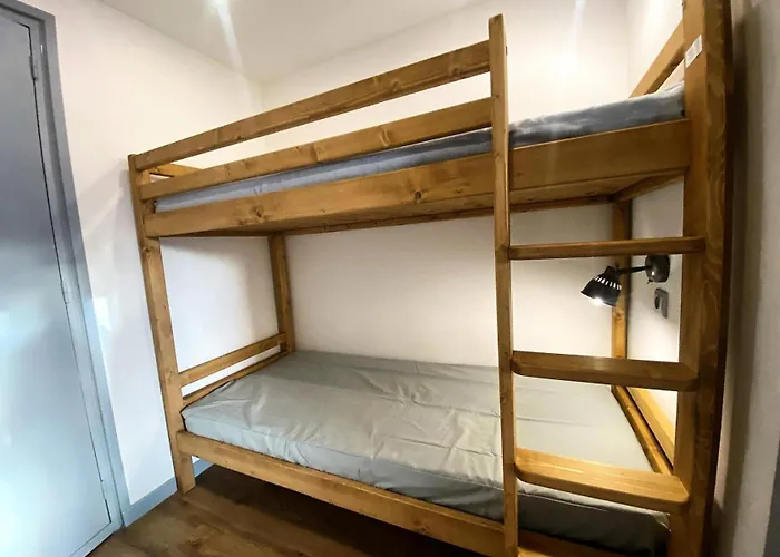 Neves - Location: Pour 4 Personnes Dans Un Quartier Anime Daire Val Thorens