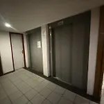 Neves - Location: Pour 4 Personnes Dans Un Quartier Anime Apartment