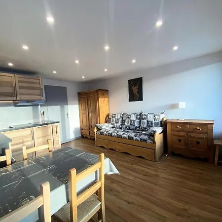 Neves - Location: Pour 4 Personnes Dans Un Quartier Anime