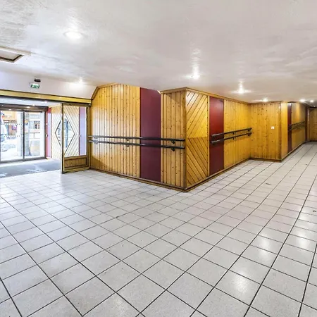 Neves - Location: Pour 4 Personnes Dans Un Quartier Anime 아파트 *