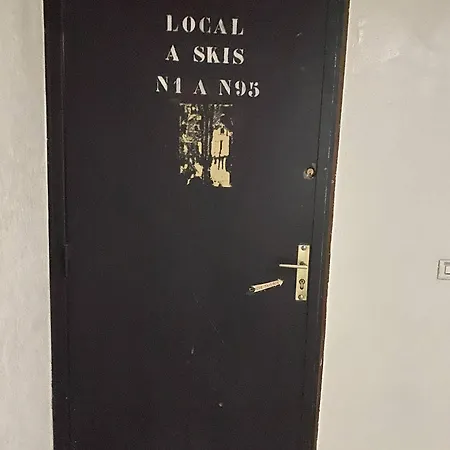 Neves - Location: Pour 4 Personnes Dans Un Quartier Anime アパート *