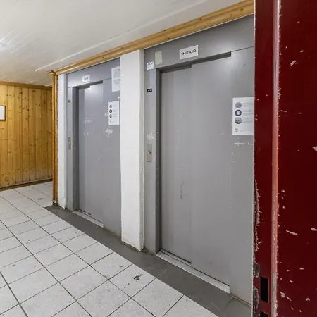 Neves - Location: Pour 4 Personnes Dans Un Quartier Anime