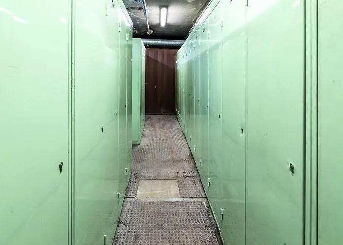 Neves - Location: Pour 4 Personnes Dans Un Quartier Anime Daire